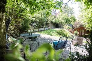 GARTEN HIONTERM HAUS