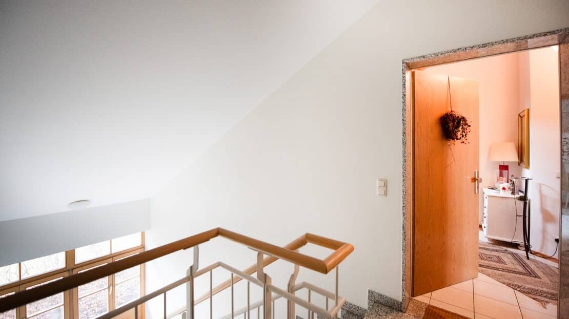 ZUGANG ZUR WOHNUNG