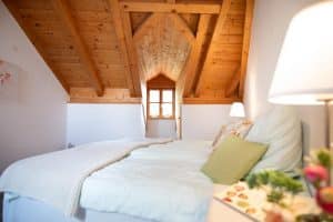 GEMÜTLICHKEIT UNTERM DACH