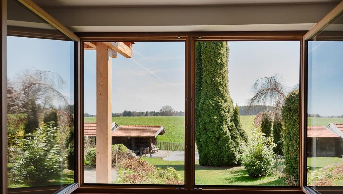 BLICK AUS DEM WOHNZIMMER