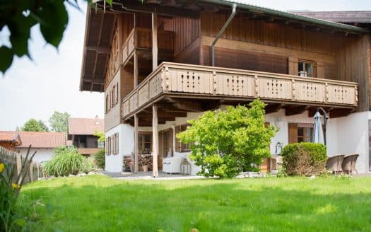 VERKAUFT- HOLZKIRCHEN HAID – FAMILIENFREUNDLICHES LANDHAUS MIT VIEL PLATZ UND SONNENGARTEN
