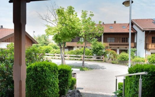 VERKAUFT- HOLZKIRCHEN HAID – FAMILIENFREUNDLICHES LANDHAUS MIT VIEL PLATZ UND SONNENGARTEN