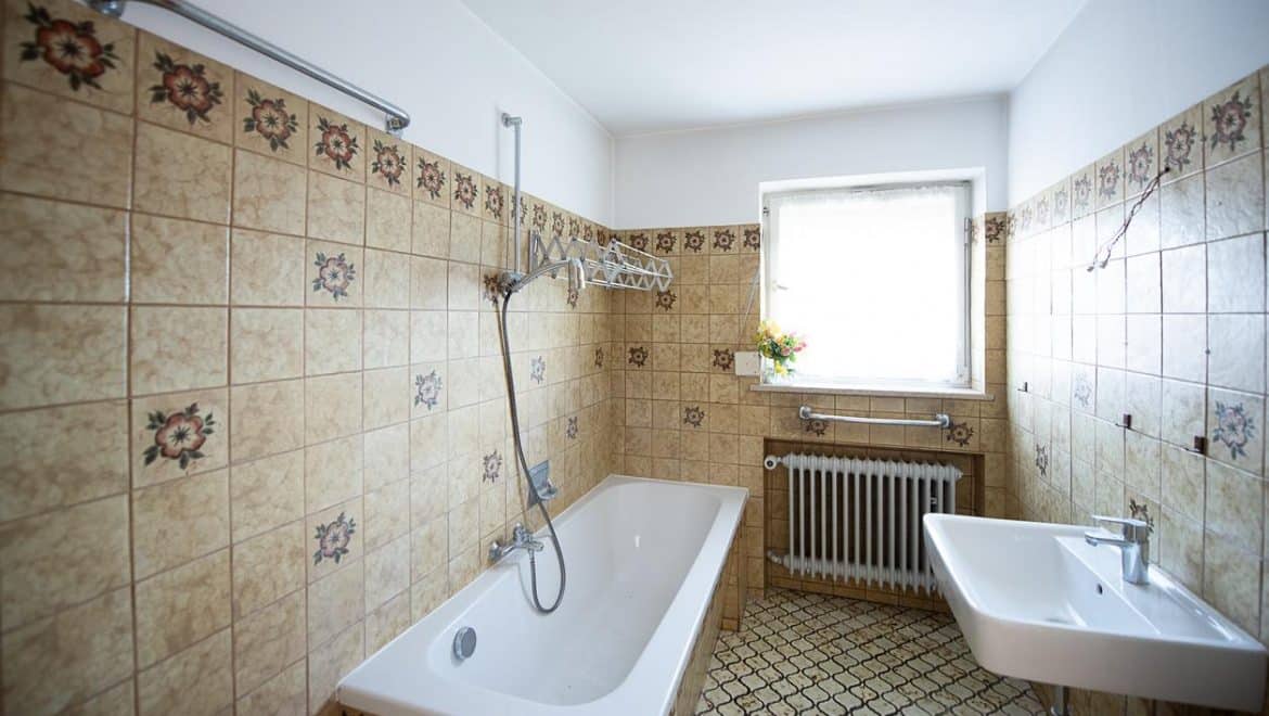 BAUJAHRESTYPISCHE BÄDER