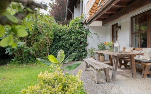 VERKAUFT – CHARMANTES REIHENECKHAUS IN BESTER LAGE –RUHE; WEITE UND VIEL GESTALTUNGSSPIELRAUM