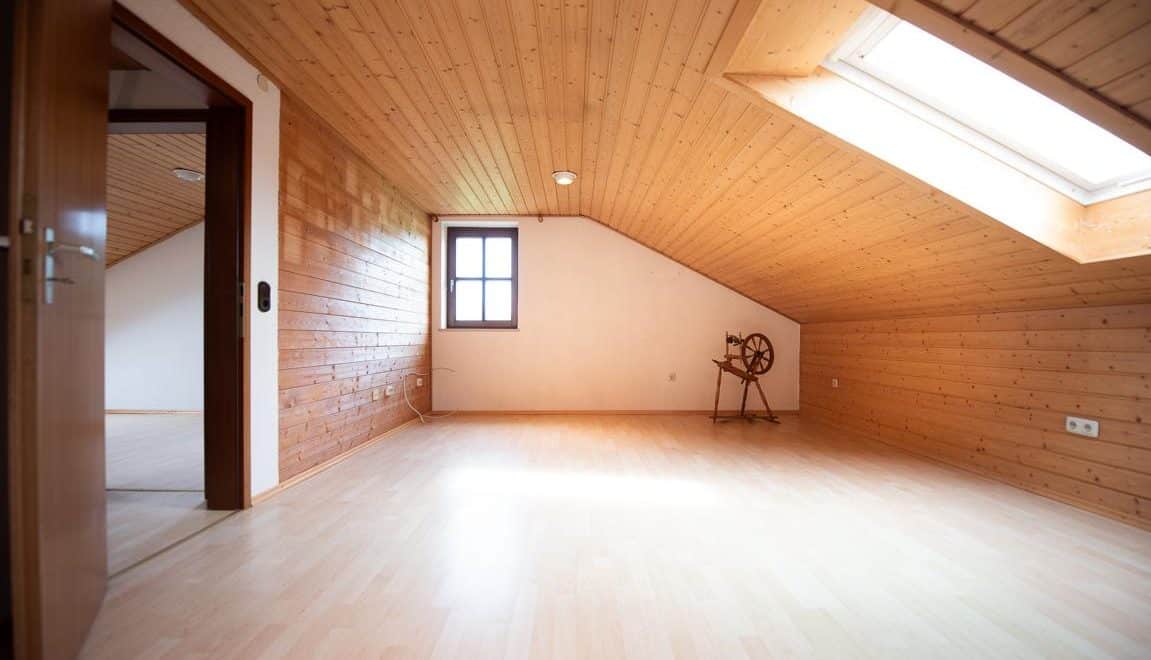 STUDIO IM DACHGESCHOSS