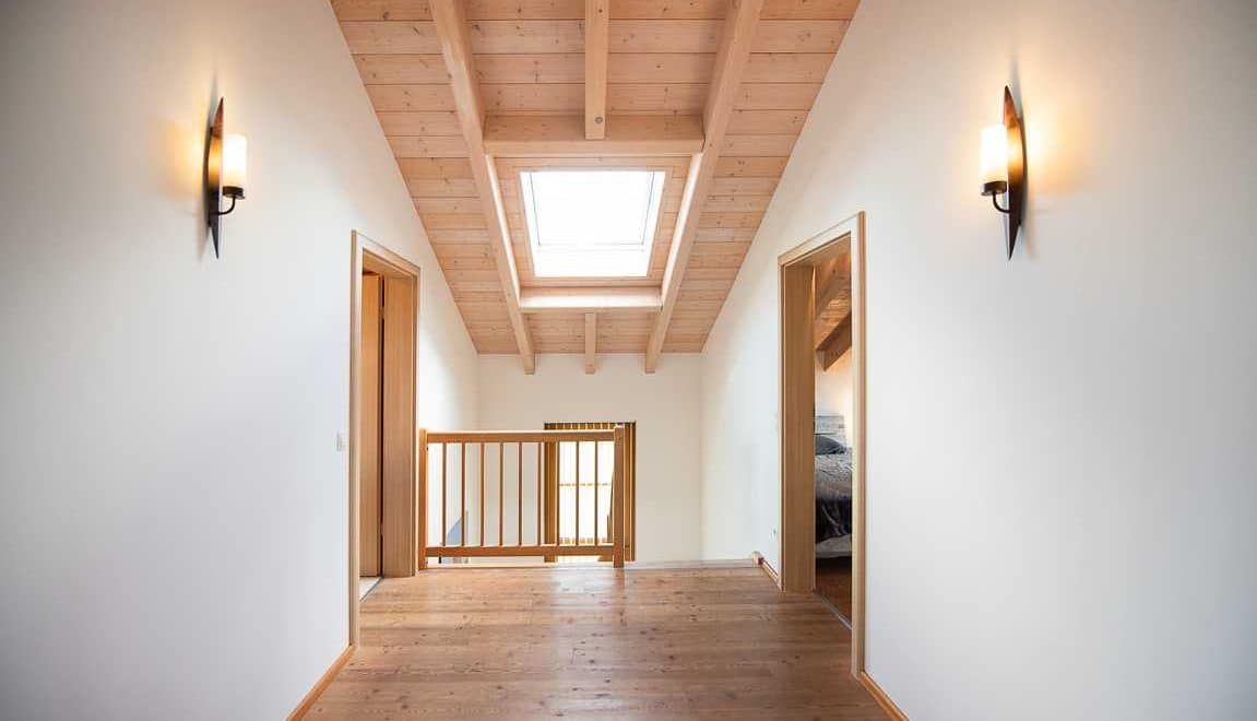 GROßZÜGIGE DIELE IM DG