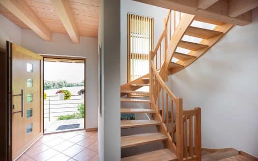 RAUM ZUM LEBEN &ndash; Komfortables Familienidyll im Gr&uuml;nen mit Garten und Weitblick