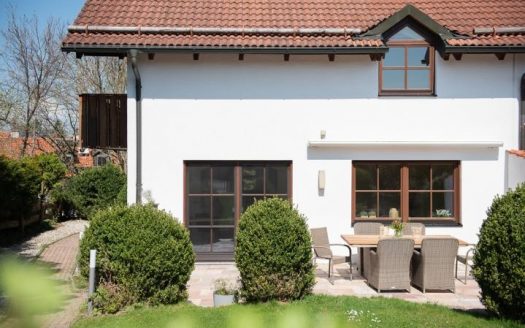Leben im Grünen, alles in der Nähe – Ihr neues zu Hause in Holzkirchen