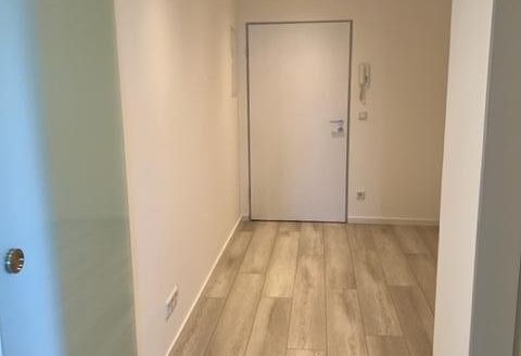 GRO&szlig;Z&Uuml;GIGE 2 ZIMMER WOHNUNG AM ORTSRAND