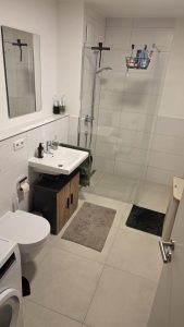 BAD MIT DUSCHE