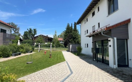 VERMIETET – WUNDERSCHÖNE GARTENWOHNUNG MIT KURZEN WEGEN ZUM BAHNHOF