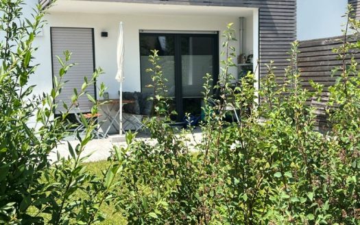 VERMIETET – WUNDERSCHÖNE GARTENWOHNUNG MIT KURZEN WEGEN ZUM BAHNHOF