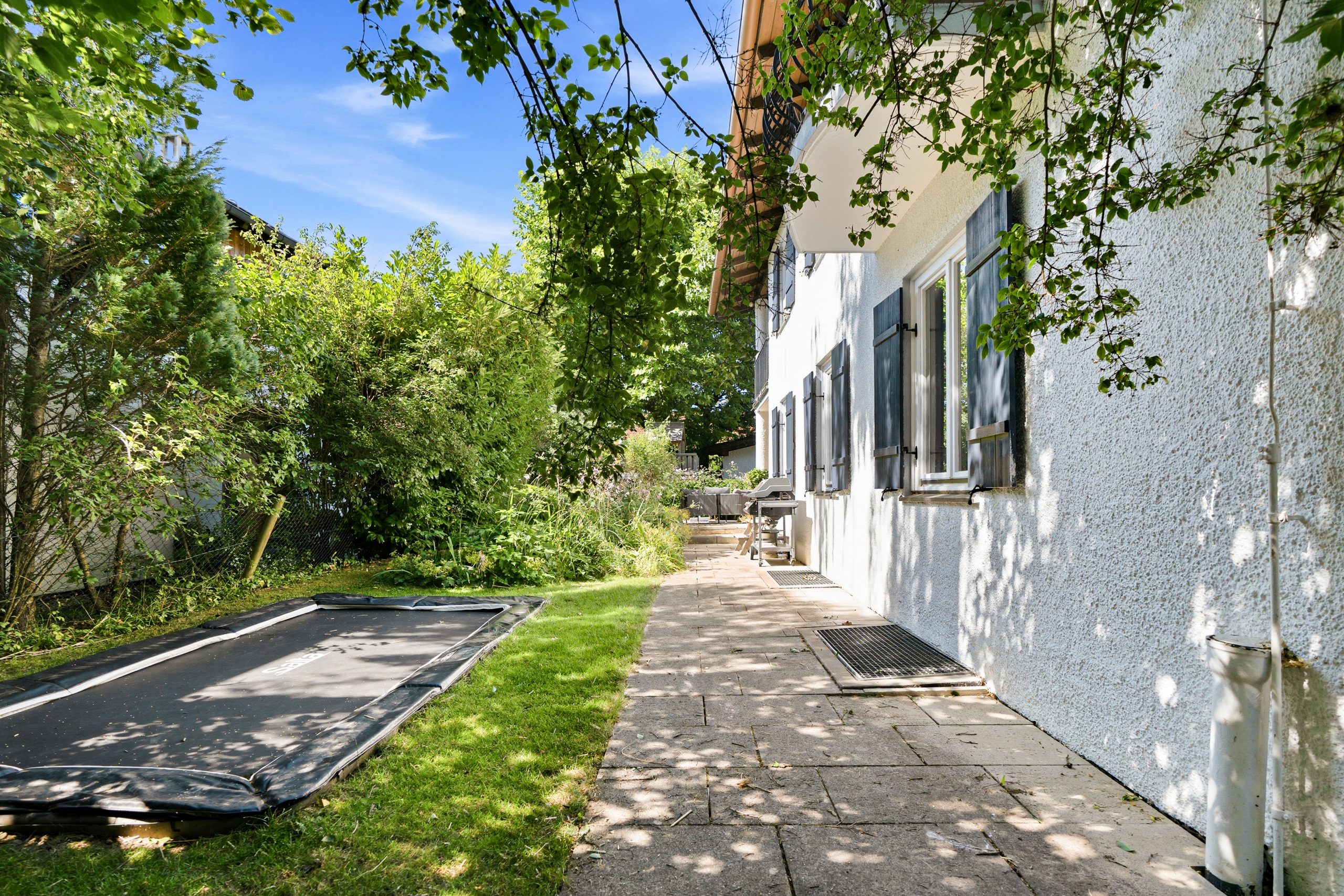 HOLZKIRCHEN HAID &ndash; GEPFLEGTES FAMILIENHAUS MIT GROSSEM POTENTIAL