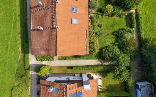 Reihenendhaus in Holzkirchen &ndash; Viel Potenzial. Sch&ouml;ner Garten. Attraktive Ortsrandlage